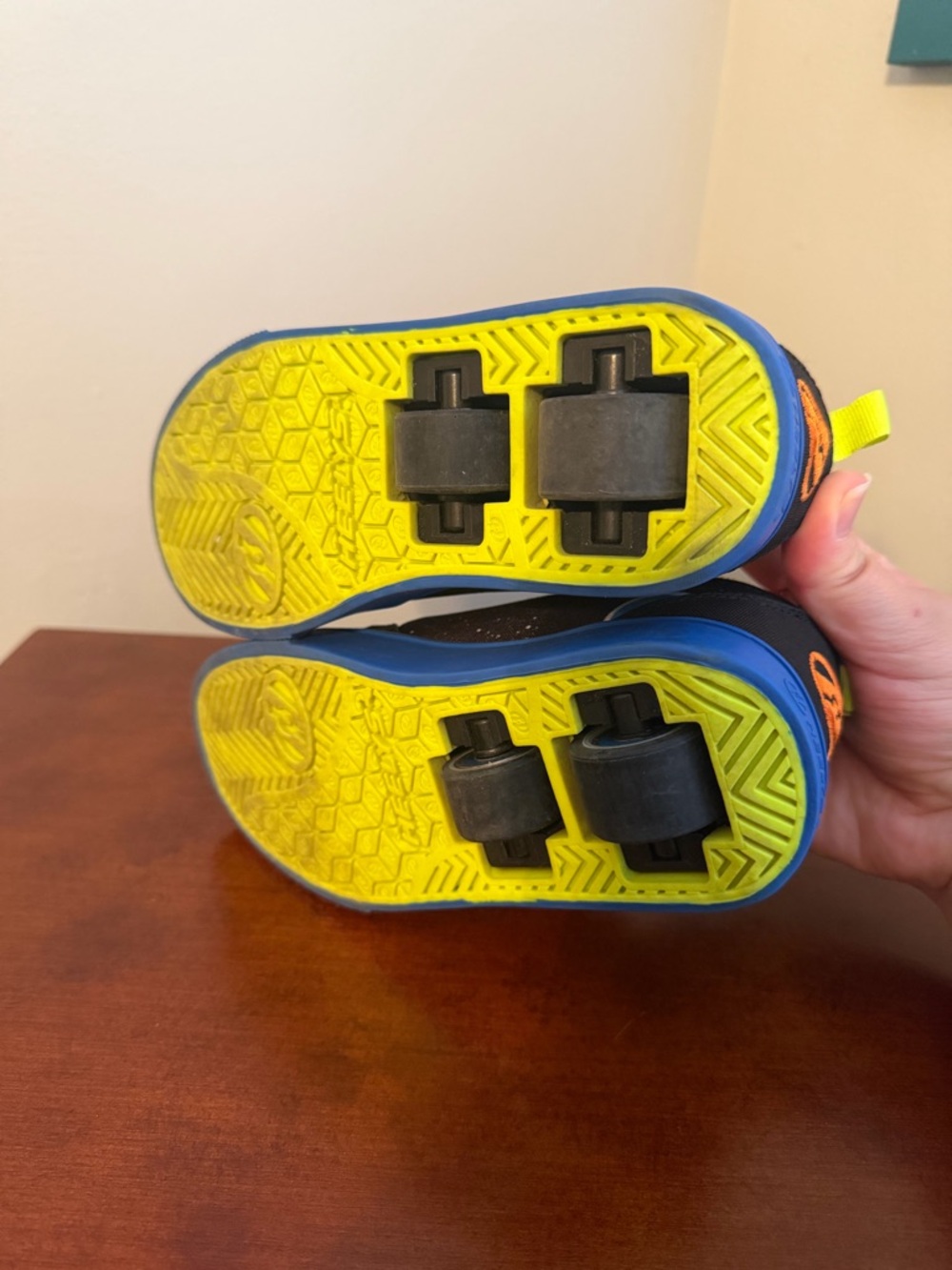 Heelys Kids Black Skate Shoes with Blue Sole and Neon Yellow Lining - Picture 4 of 5